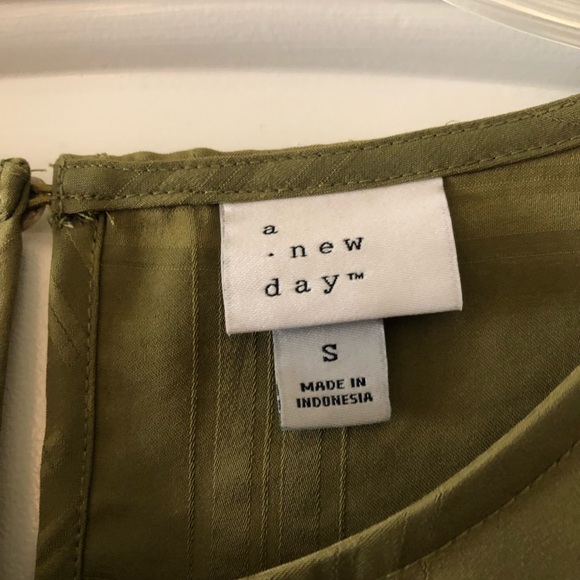 Target blouse - Picture 2 of 2